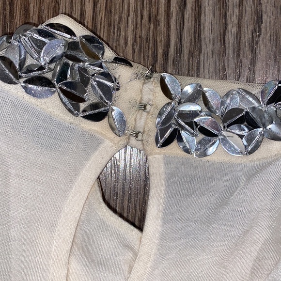 Top shop sleeveless embellished top, size 6 US - Picture 3 of 5